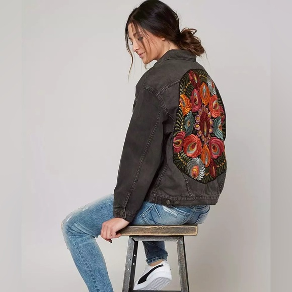 VGUC Free People Oversized Storm Wash Embroidered Black Denim Jacket size XS - Picture 1 of 9